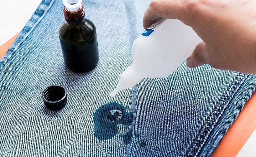 Натуральные способы удаления смолы с одежды